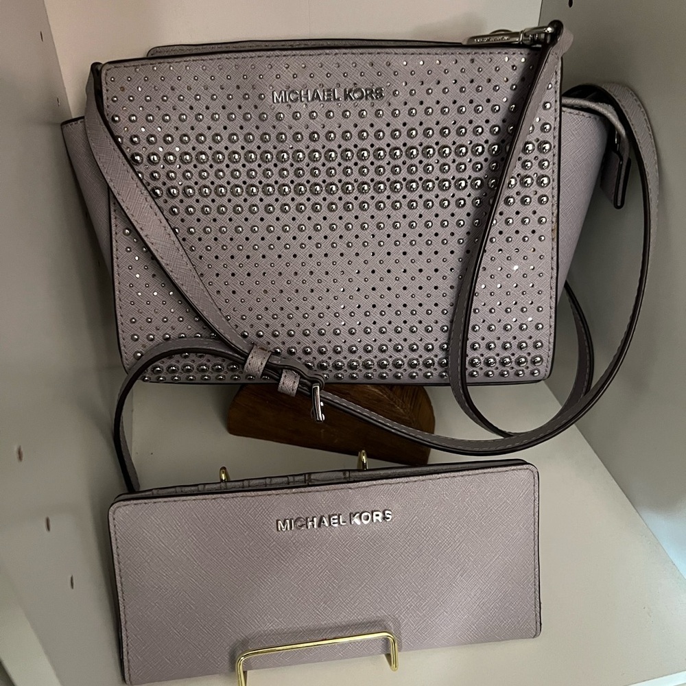 Michael Kors Gray Studded Shoulder Bag & Wallet Bundle Set - Picture 1 of 4